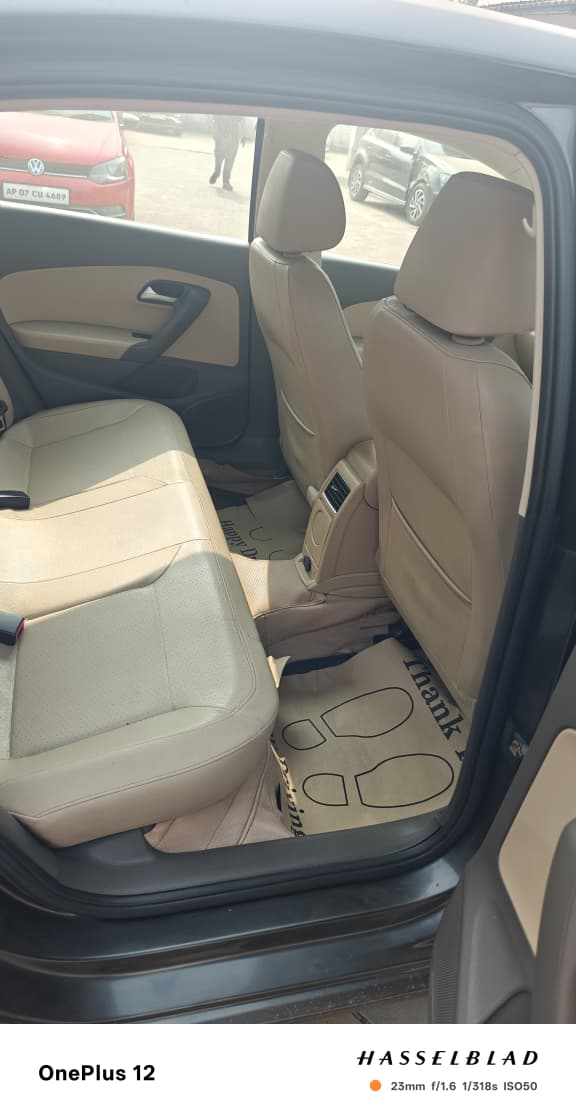 Volkswagen Vento(2015-2019) Highline Diesel At